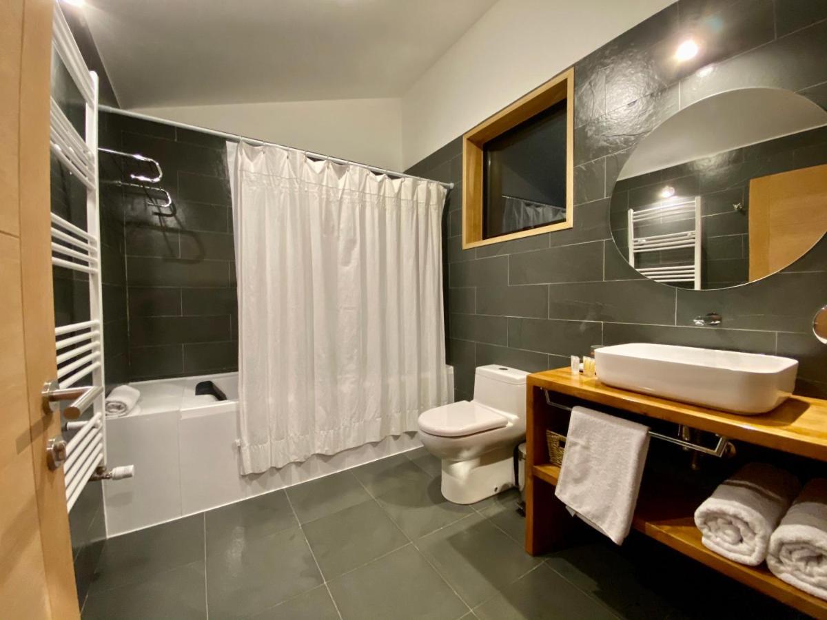 Line Hotel Patagonia Пуерто-Наталес Екстер'єр фото